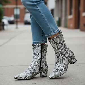 Silent D Auston Snakeskin Print Ankle Boots Size 37 (US 6.5-7)
